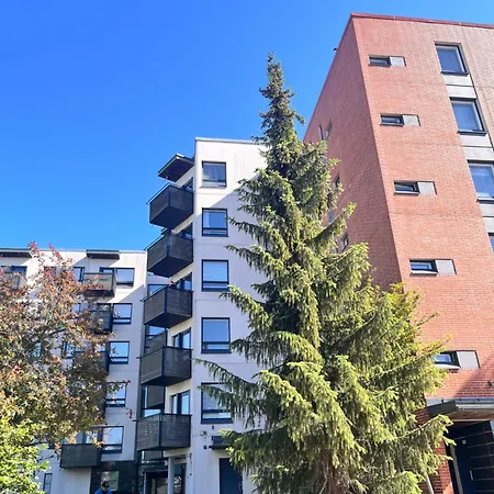 Appartamento Lovely Next To The Metro Station And Shopping Malls - 16mins To Center, Convenient, Peaceful