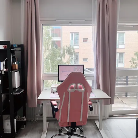 Lovely Next To The Metro Station And Shopping Malls - 16mins To Center, Convenient, Peaceful Appartement