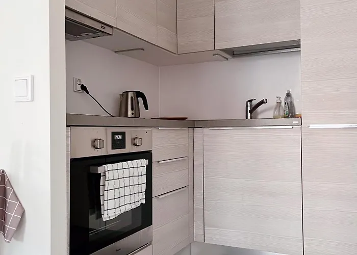 דירה Lovely Next To The Metro Station And Shopping Malls - 16mins To Center, Convenient, Peaceful *