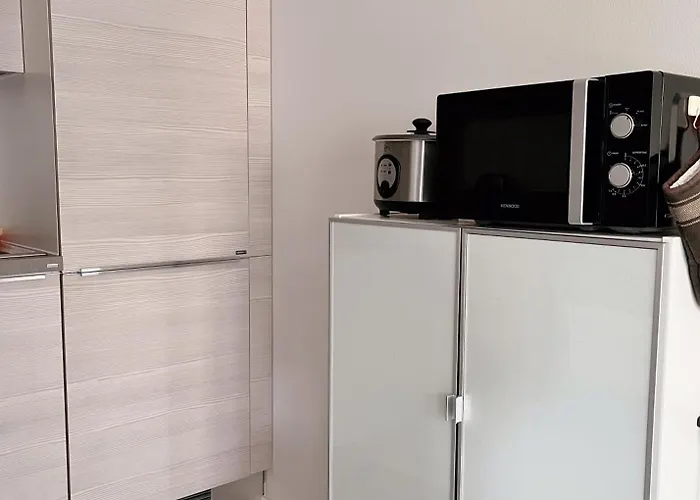 Lovely Next To The Metro Station And Shopping Malls - 16mins To Center, Convenient, Peaceful דירה הלסינקי