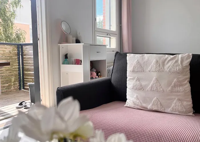 Lovely Next To The Metro Station And Shopping Malls - 16mins To Center, Convenient, Peaceful הלסינקי